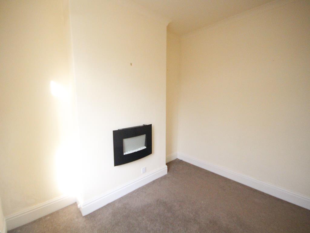 2 bedroom mid terrace house To Let in Barnoldswick - IMG_1592.jpg